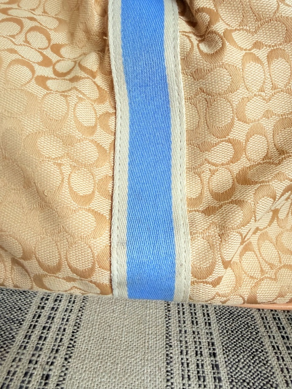 Coach Beige Signature Canvas Tote with Blue Stripe and Original Hang Tags - Picture 9 of 9
